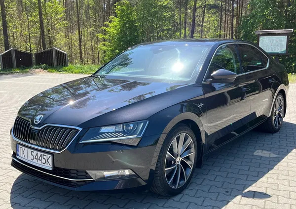 daleszyce Skoda Superb cena 107000 przebieg: 149988, rok produkcji 2018 z Daleszyce